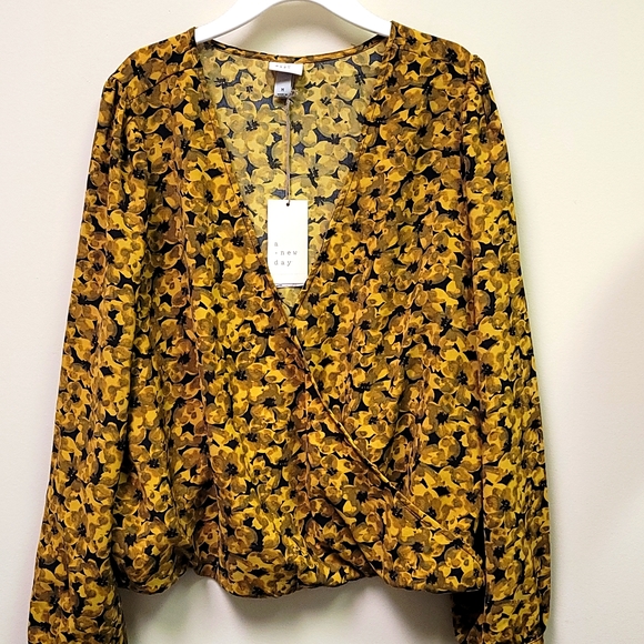 New** Women's Floral Puff Long Sleeve Wrap Top M Yellow Gold Green Black